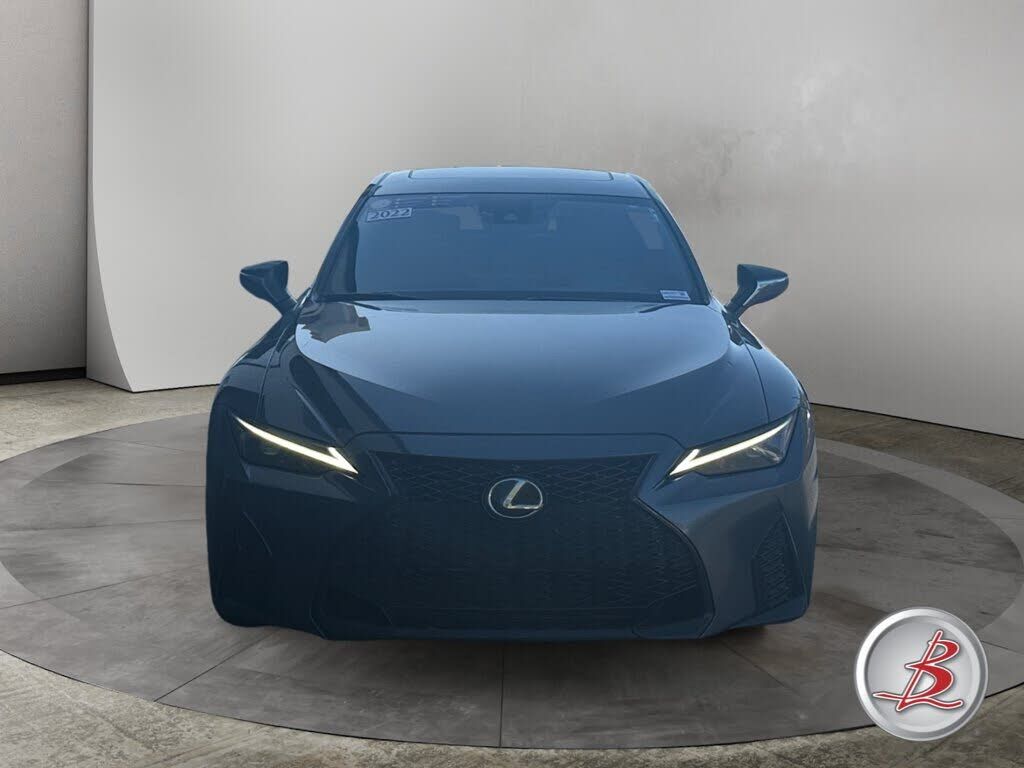 2022 Lexus IS