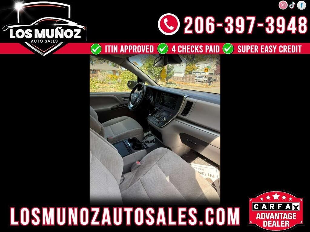 2018 TOYOTA Sienna
