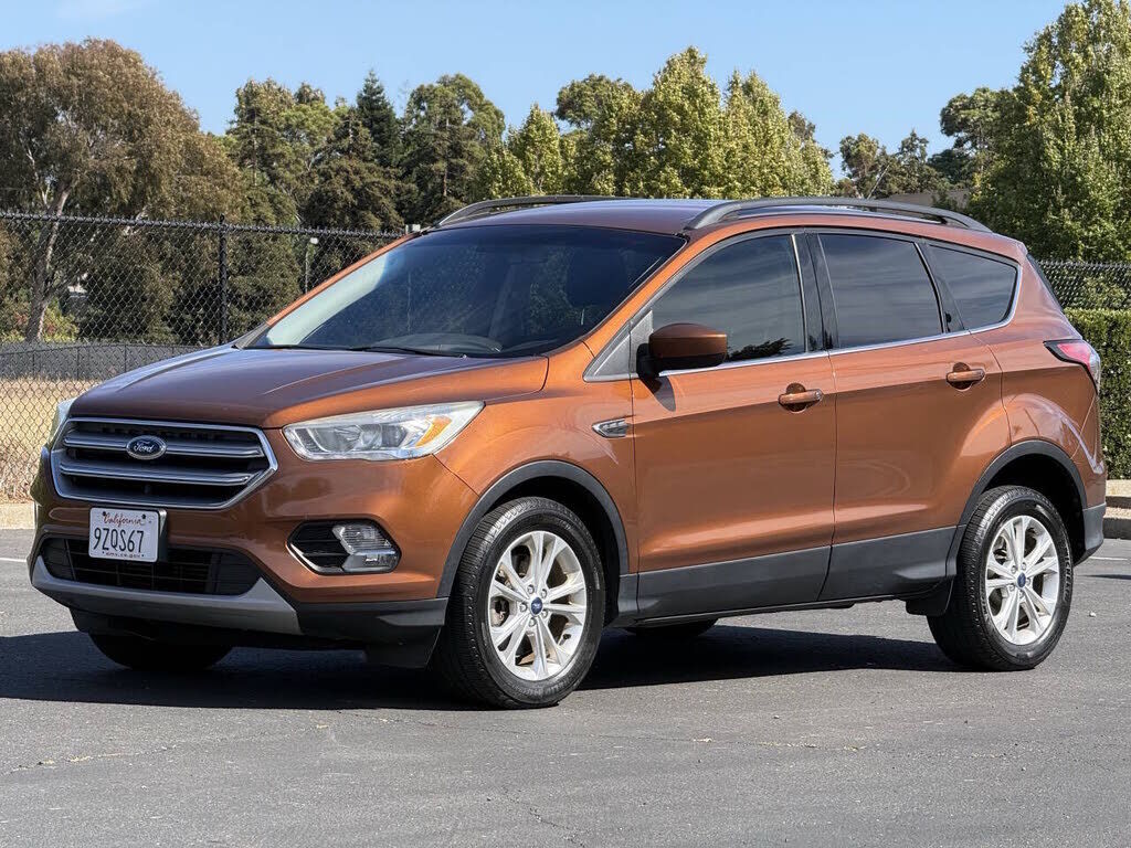 2017 FORD Escape