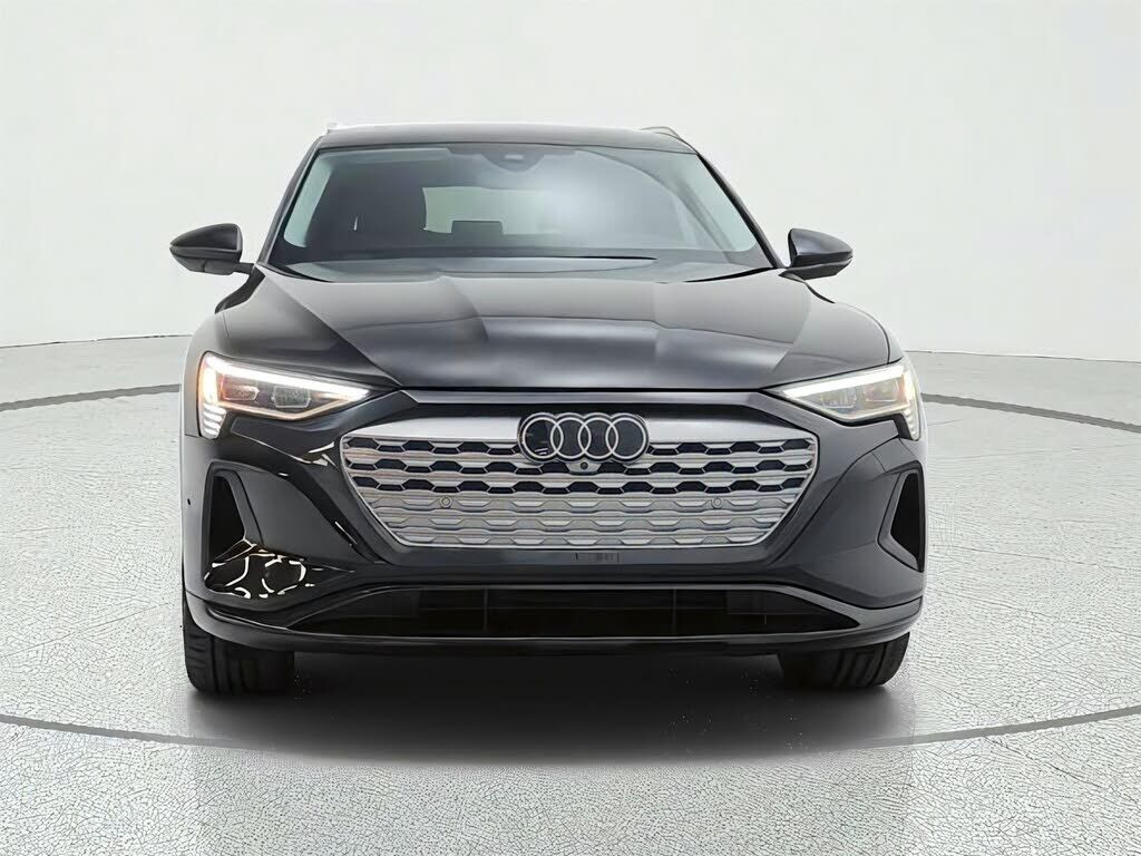 2024 Audi Q8