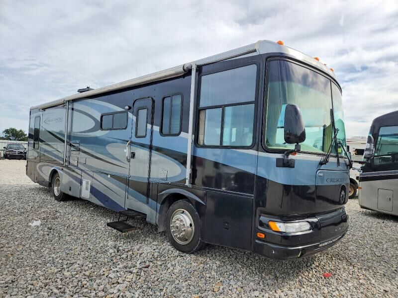 2006 FREIGHTLINER XC Raised Rail Rear Engine Motor Home Chassis