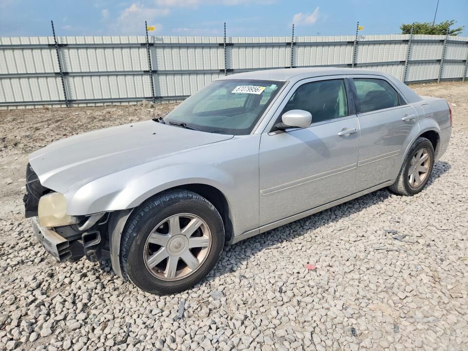 2005 CHRYSLER 300