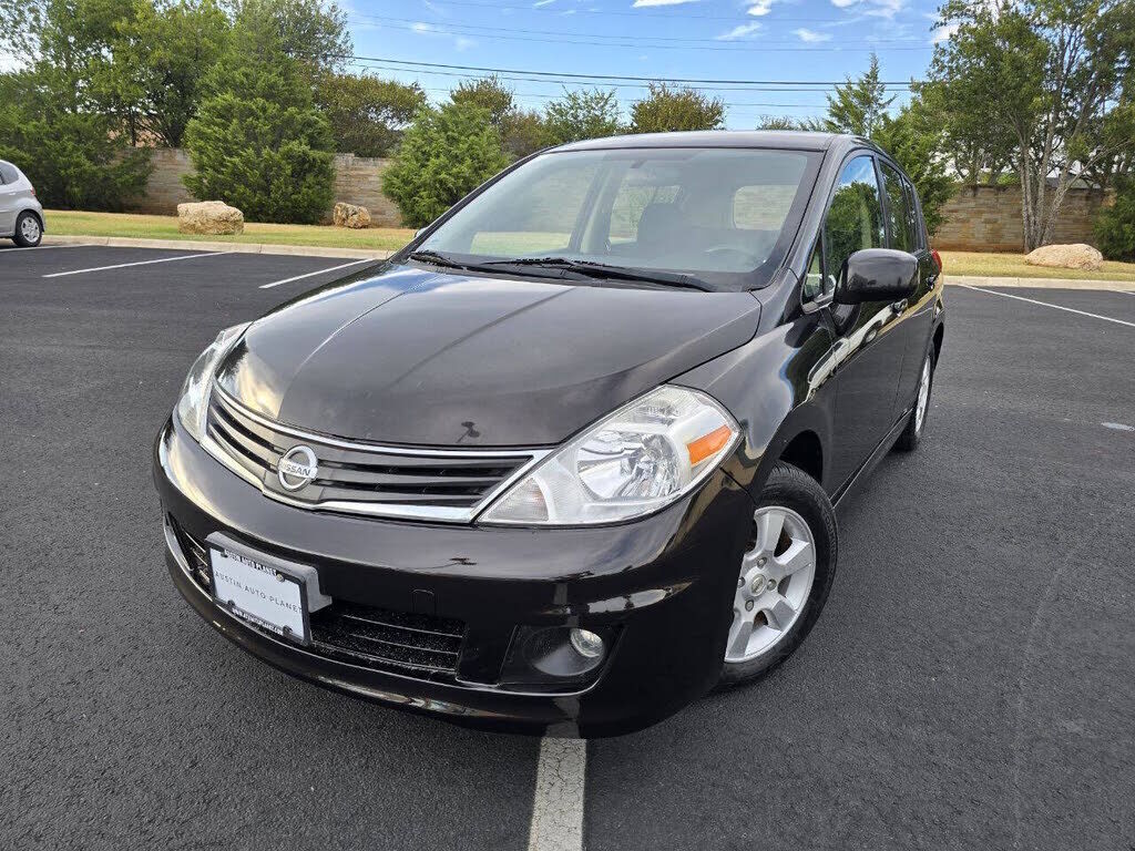 2011 NISSAN Versa