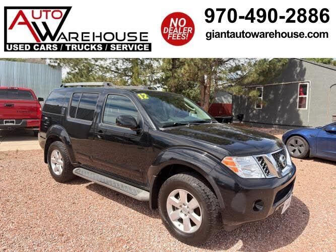 2012 NISSAN Pathfinder