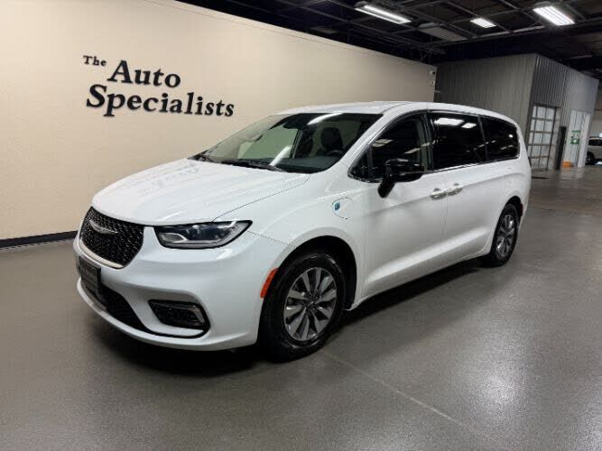 2024 CHRYSLER Pacifica