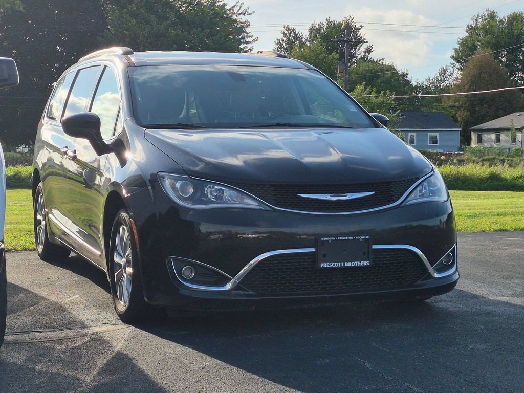 2017 CHRYSLER Pacifica