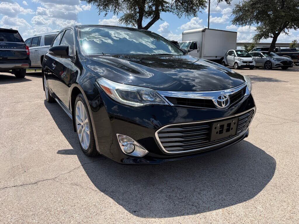 2013 TOYOTA Avalon