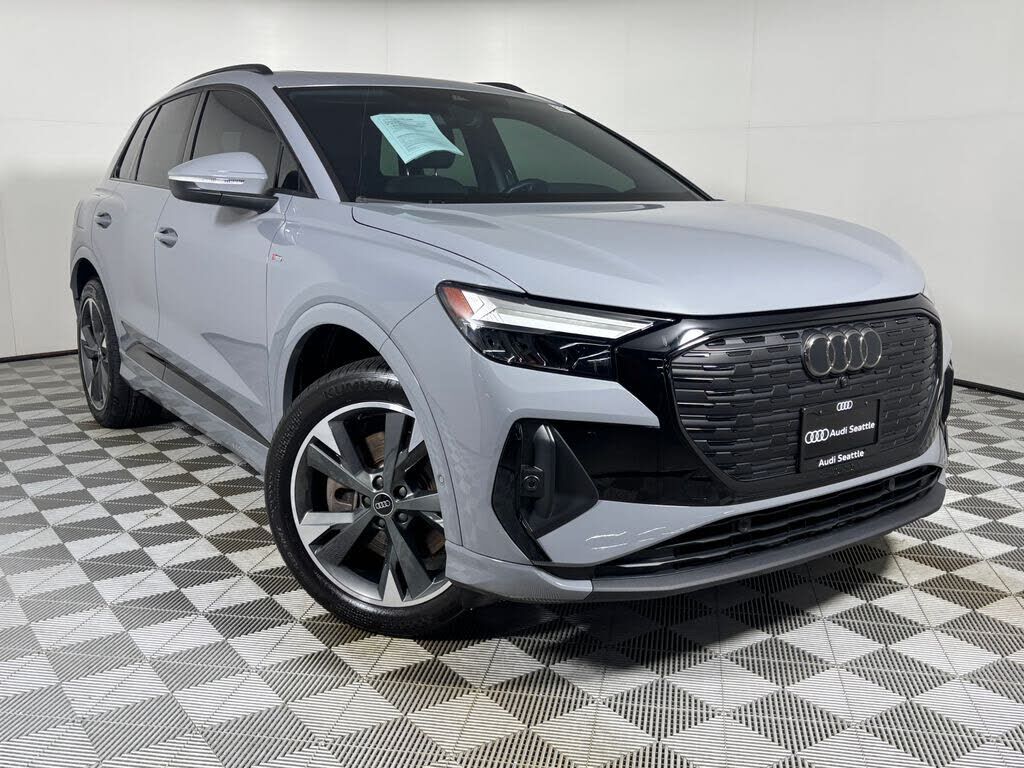 2023 AUDI Q4