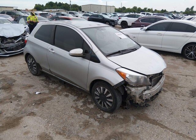 2012 TOYOTA Yaris