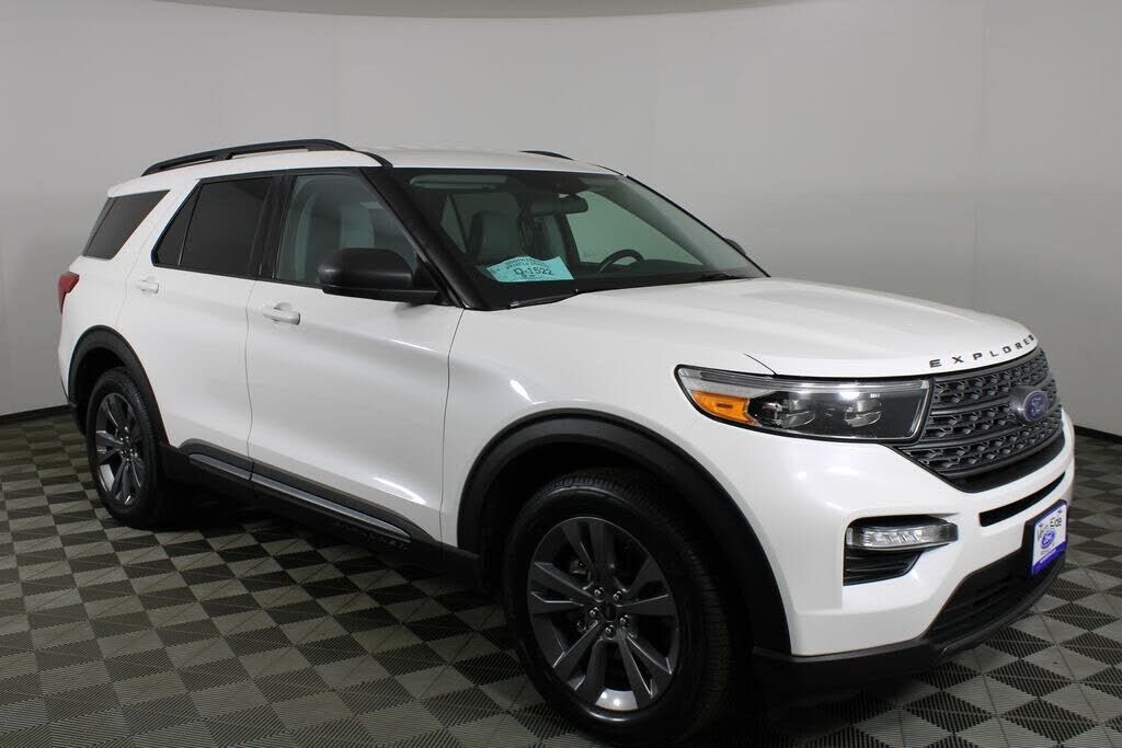 2021 FORD Explorer