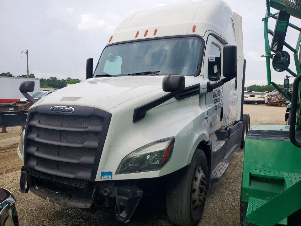 2018 FREIGHTLINER New Cascadia 126" Sleepercab