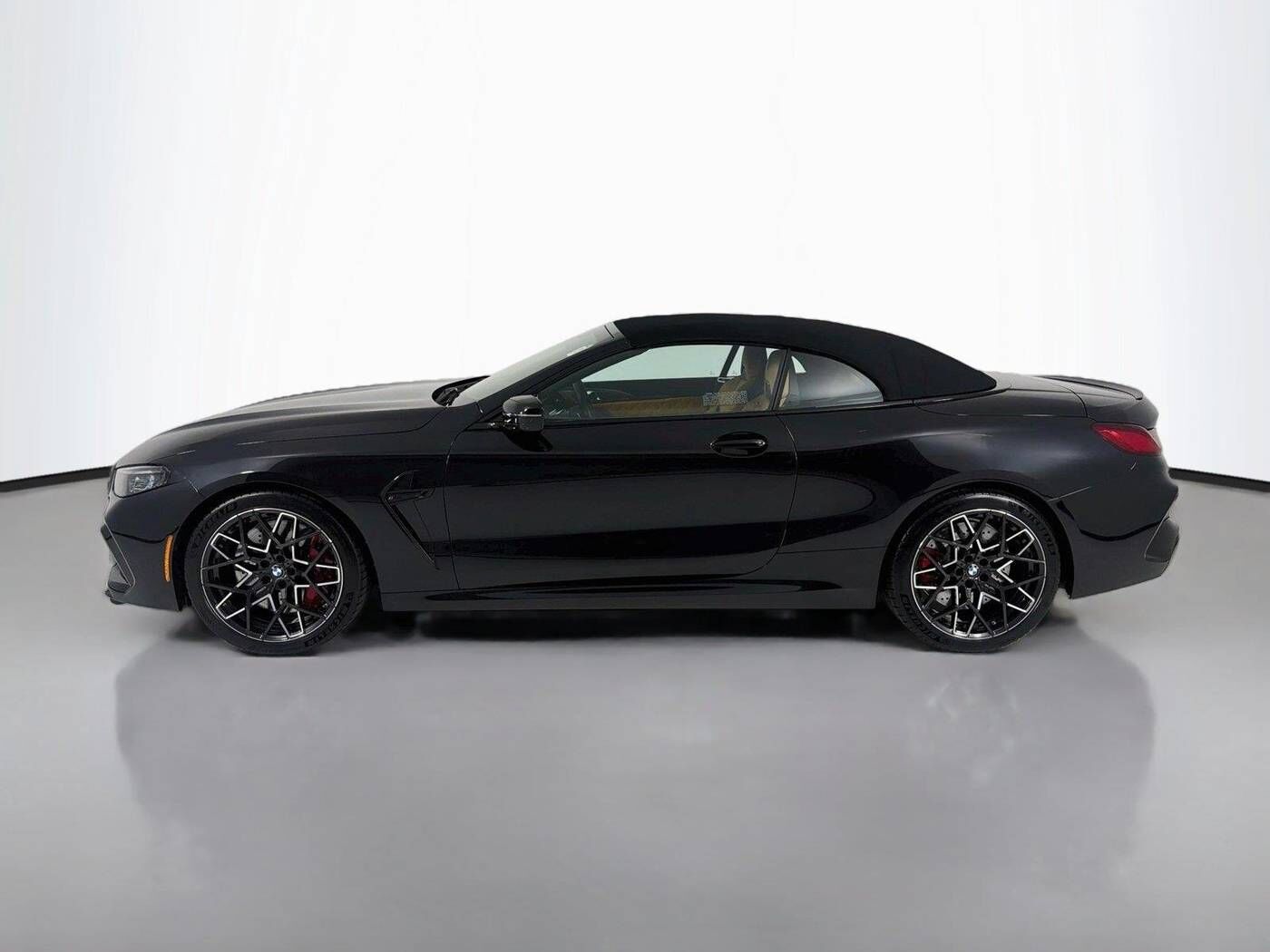 2025 BMW M8