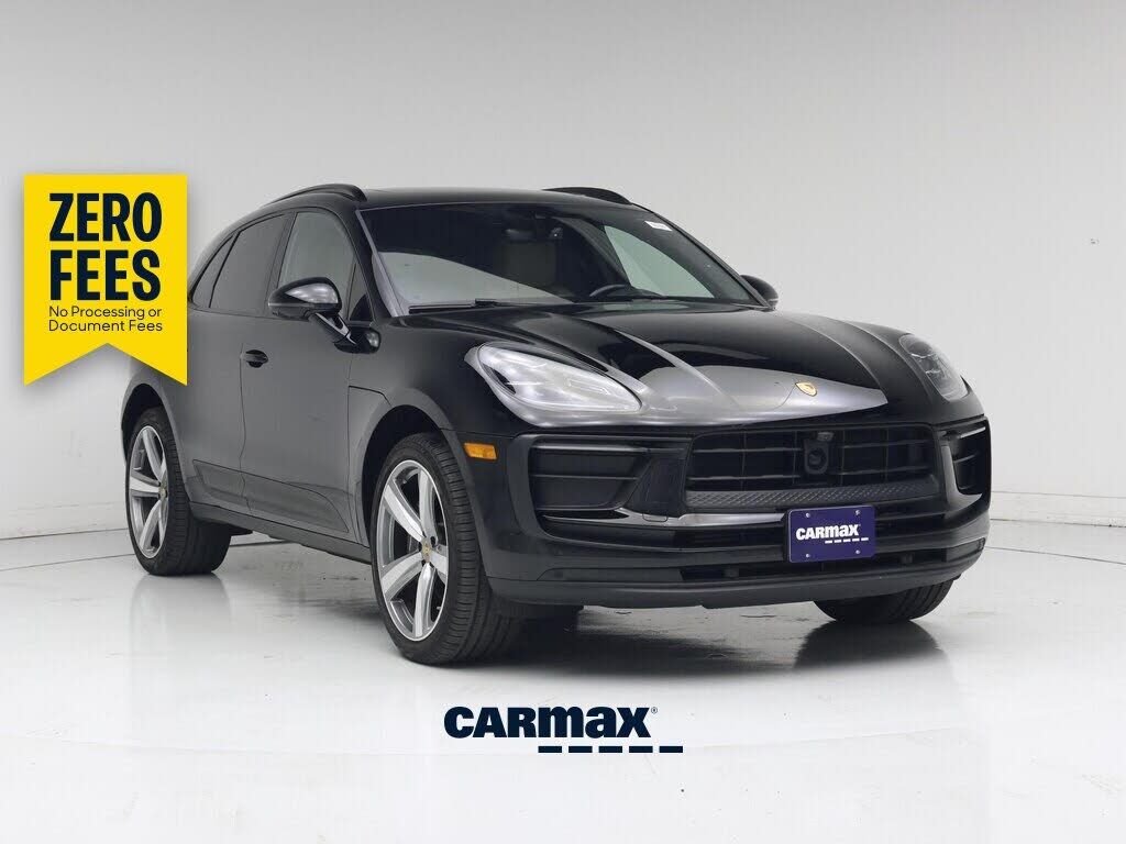 2024 PORSCHE Macan