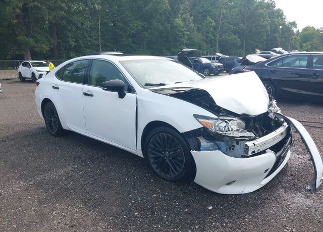 2015 LEXUS ES