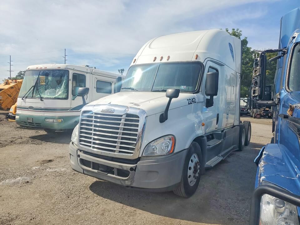 2016 FREIGHTLINER Cascadia