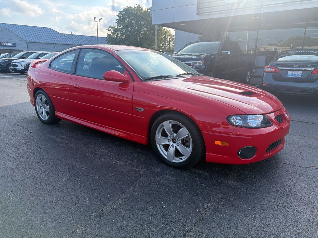 2004 PONTIAC GTO