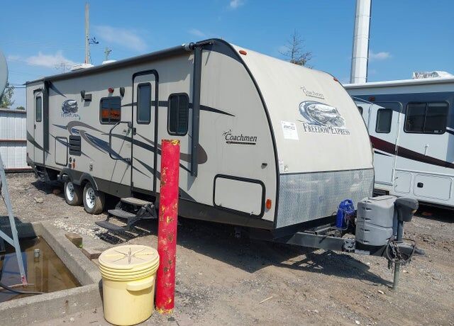 2015 FOREST RIVER Freedom Express