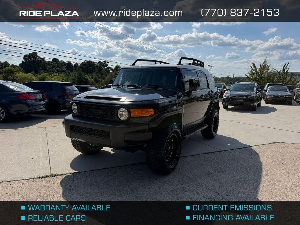 2011 TOYOTA FJ Cruiser