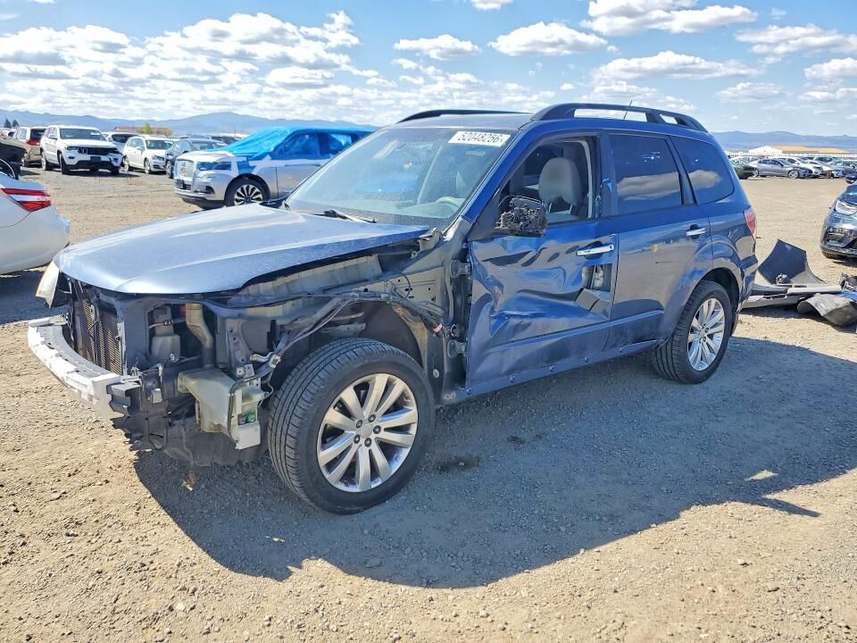2013 SUBARU Forester