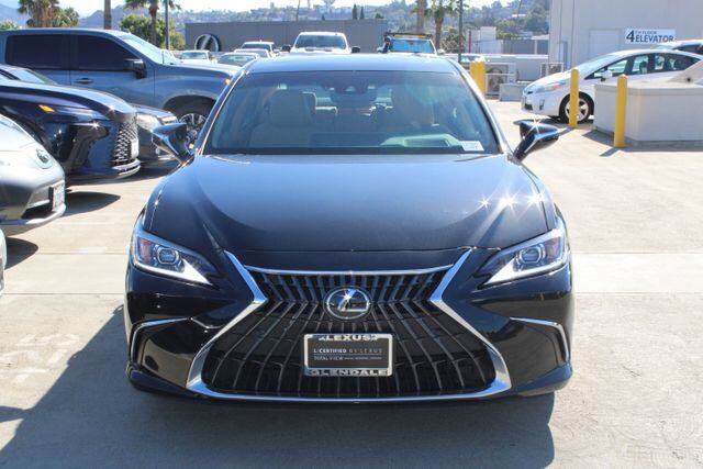 2025 Lexus ES