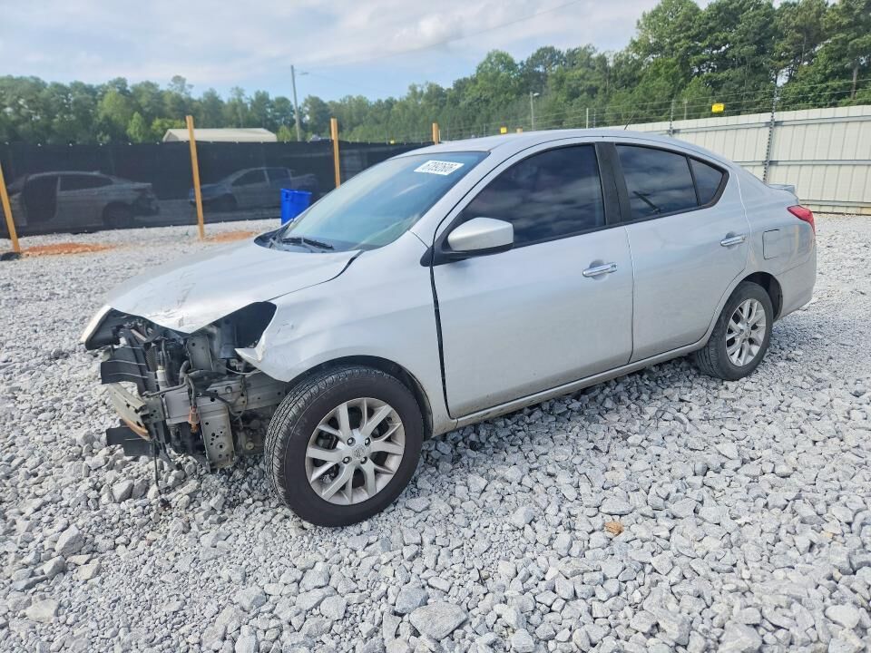 2018 NISSAN Versa