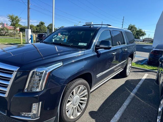 2020 CADILLAC Escalade ESV