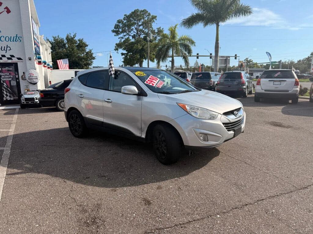 2010 HYUNDAI Tucson