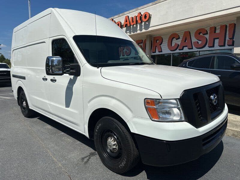 2017 NISSAN NV