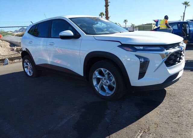 2026 CHEVROLET Trax
