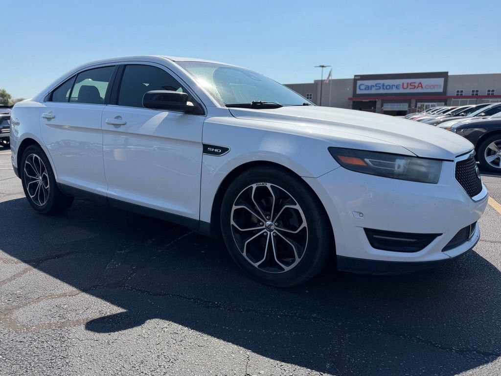 2013 FORD Taurus