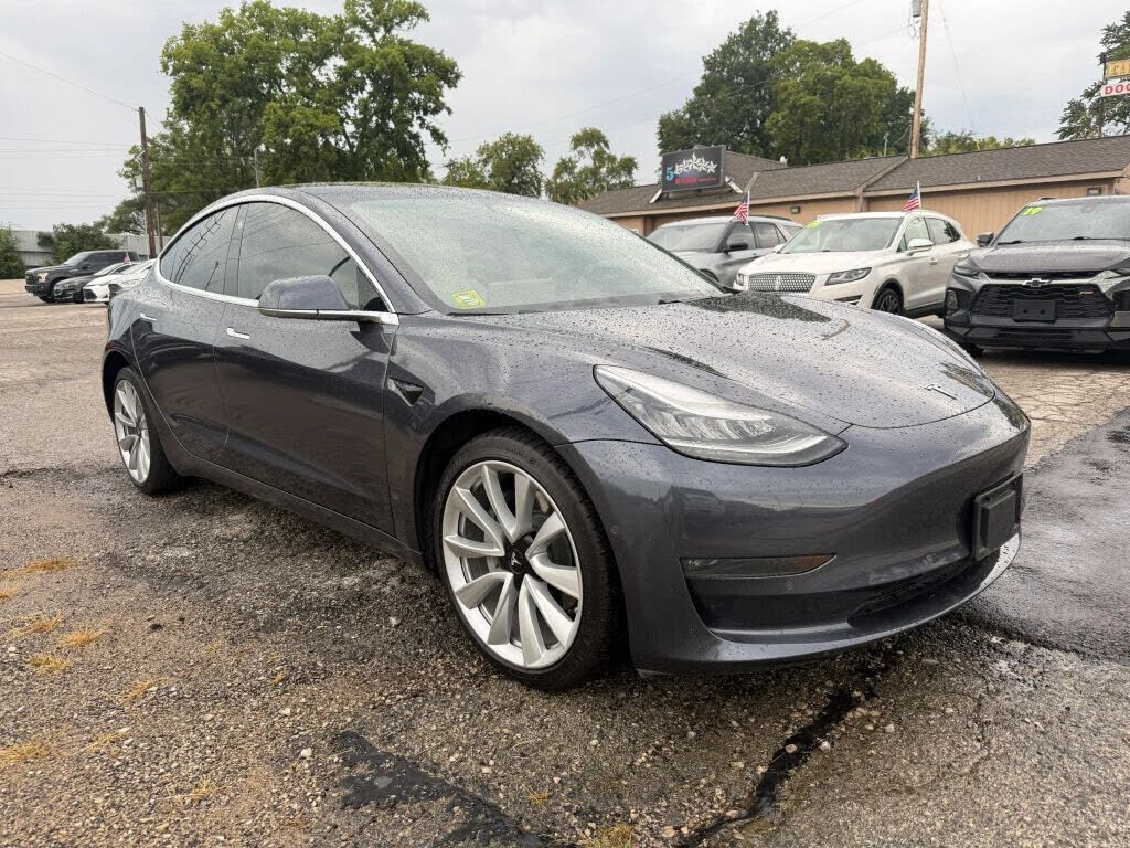 2018 TESLA Model 3