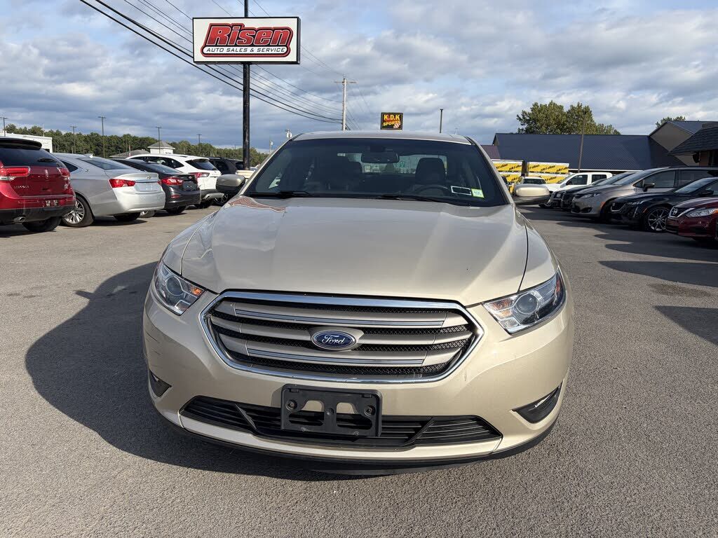 2017 FORD Taurus