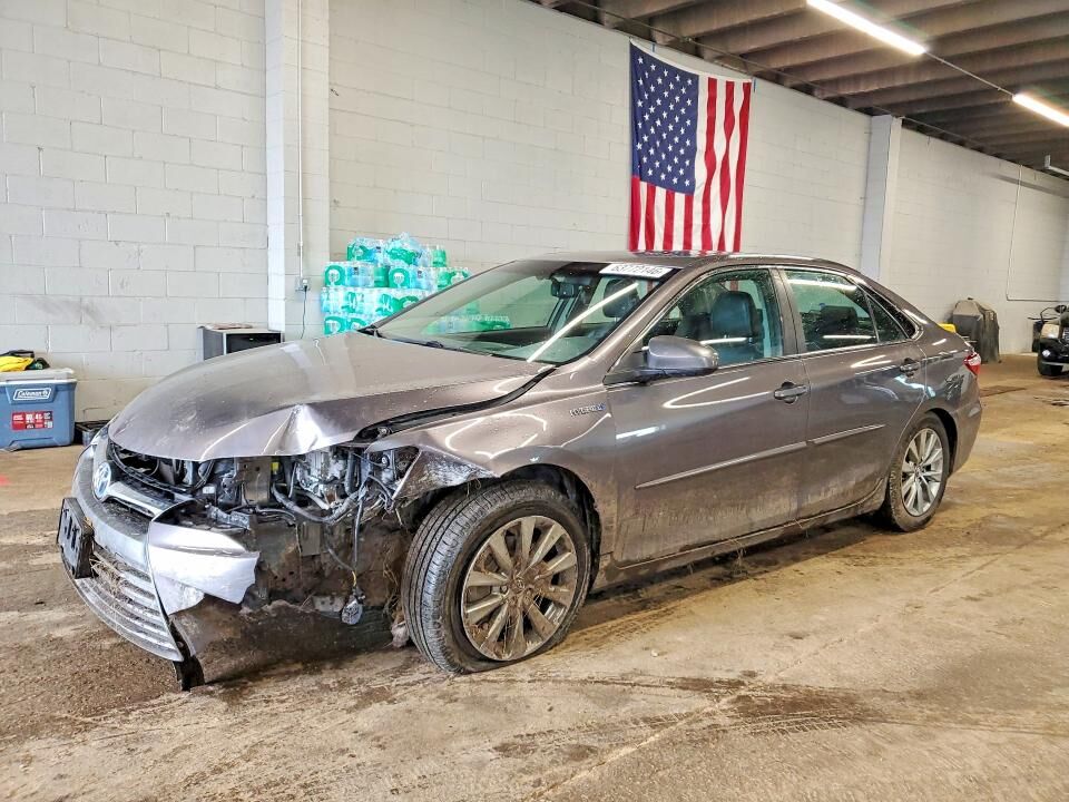2016 TOYOTA Camry