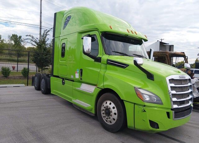 2019 FREIGHTLINER New Cascadia 126" Sleepercab