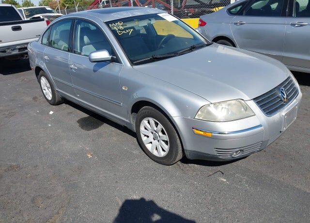 2003 VOLKSWAGEN Passat