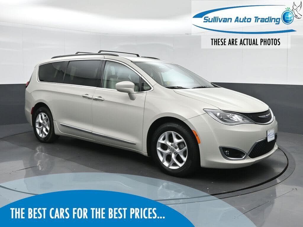 2017 CHRYSLER Pacifica