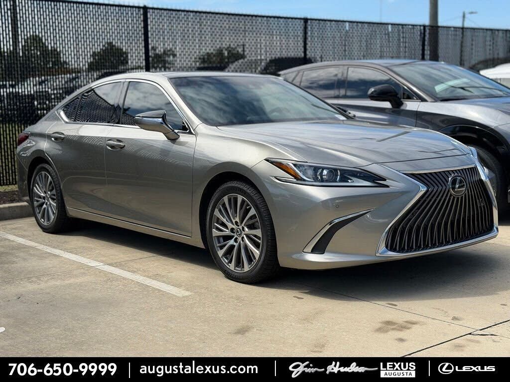 2019 LEXUS ES