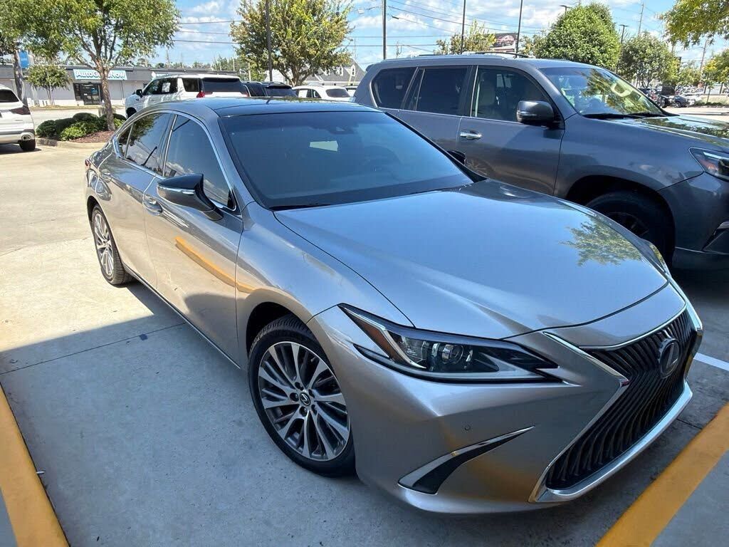 2019 Lexus ES