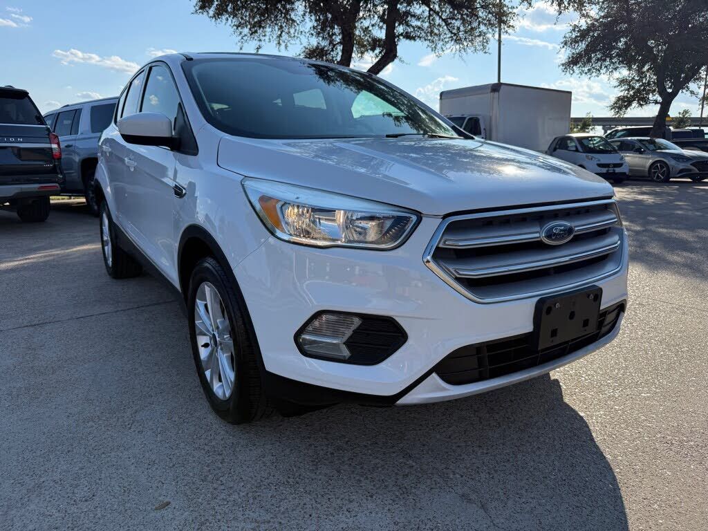 2019 FORD Escape
