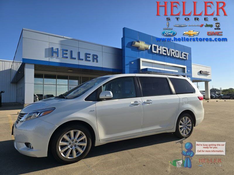 2017 TOYOTA Sienna