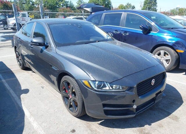 2017 JAGUAR XE
