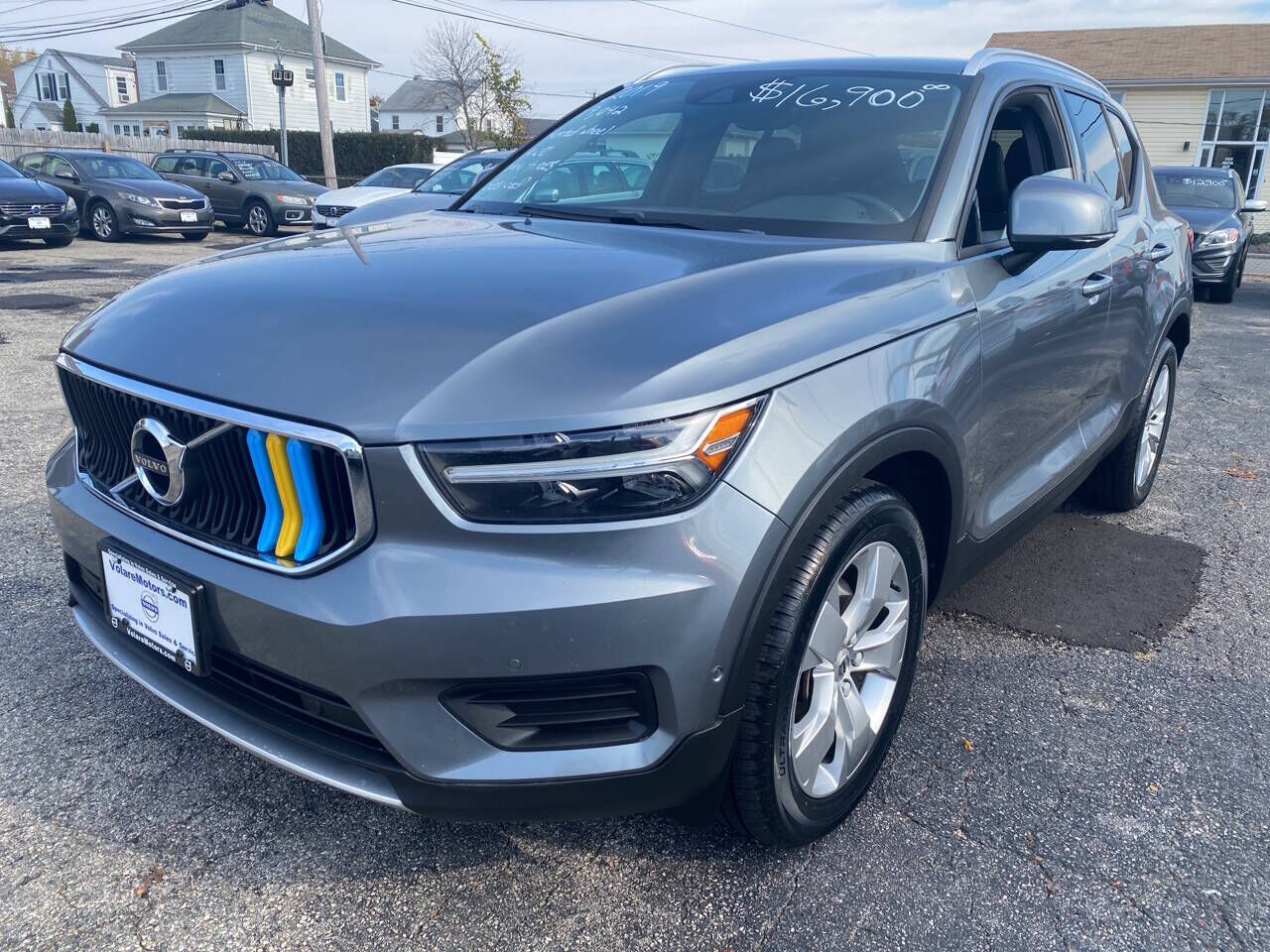 2019 VOLVO XC40