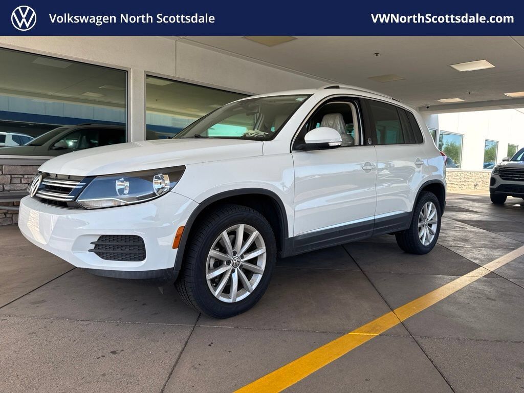 2017 VOLKSWAGEN Tiguan