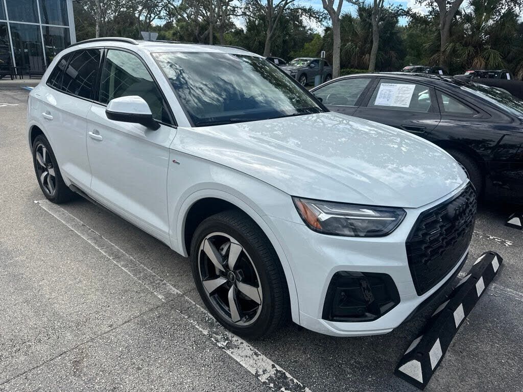 2022 AUDI Q5