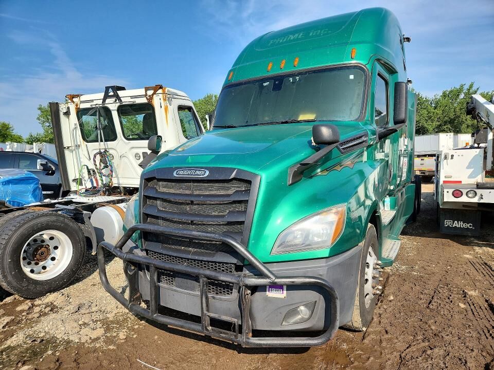 2019 FREIGHTLINER New Cascadia 126" Sleepercab