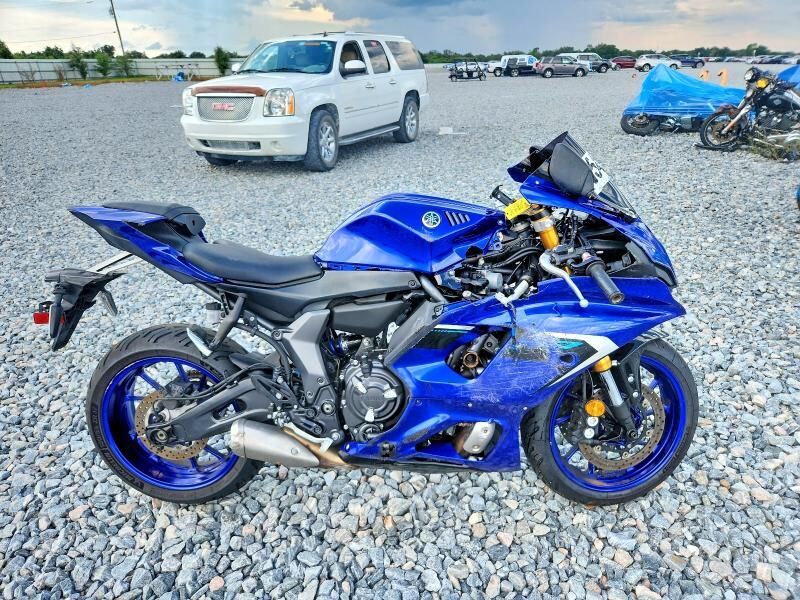 2025 YAMAHA YZF