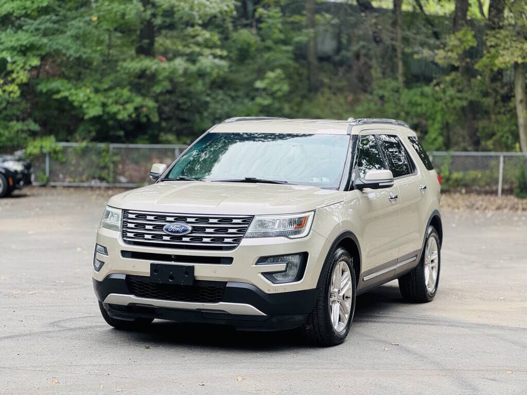 2017 FORD Explorer