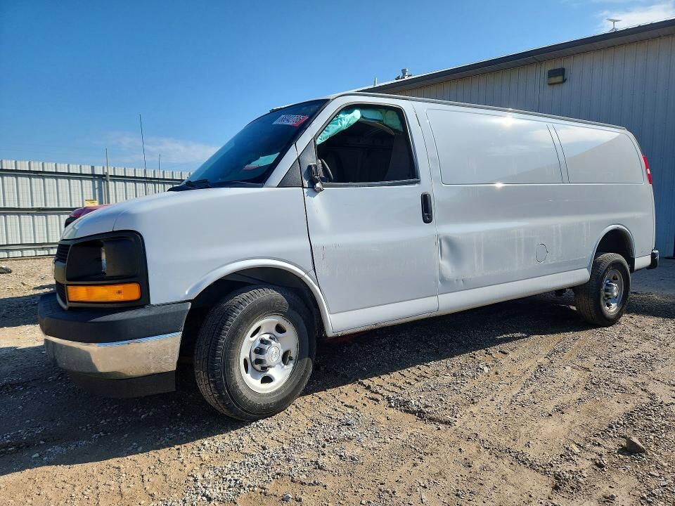 2017 CHEVROLET Express