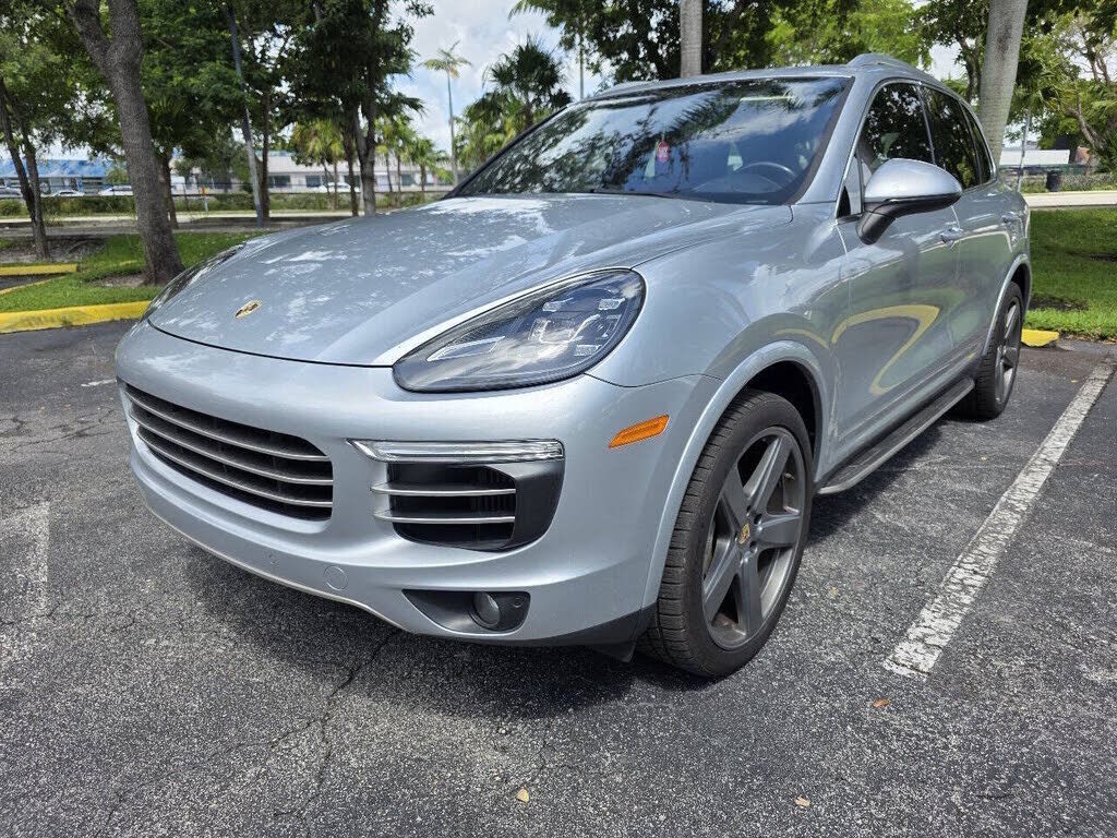 2016 PORSCHE Cayenne