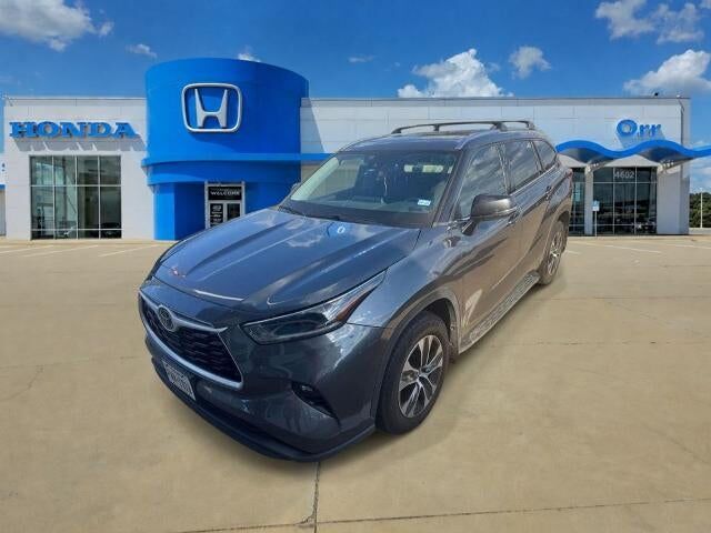 2021 TOYOTA Highlander
